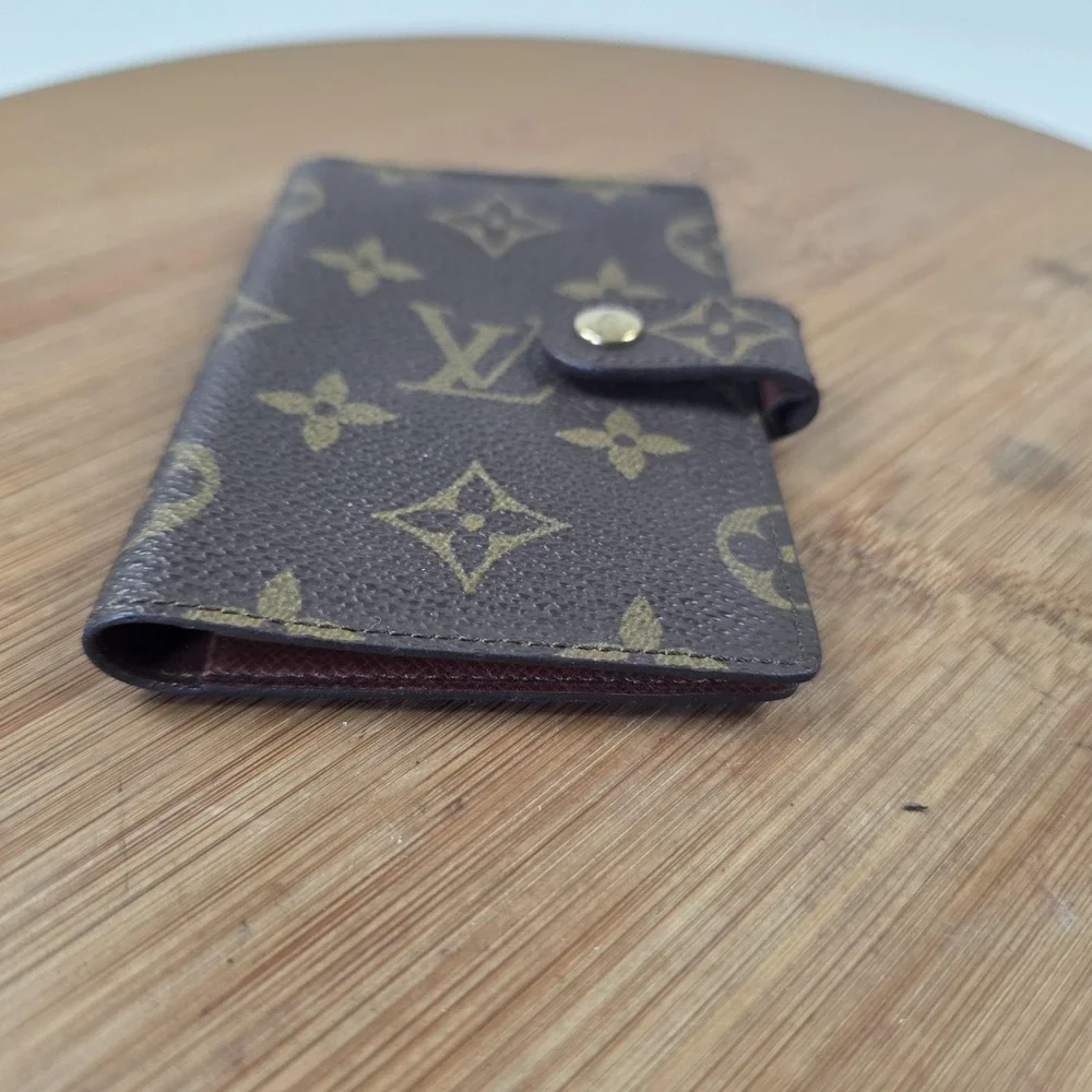 Louis Vuitton pre owned